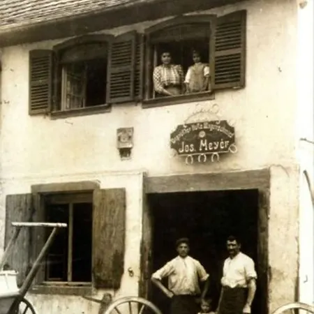 La Rom' Antik Oda ve Kahvaltı Pont-sur-Sambre